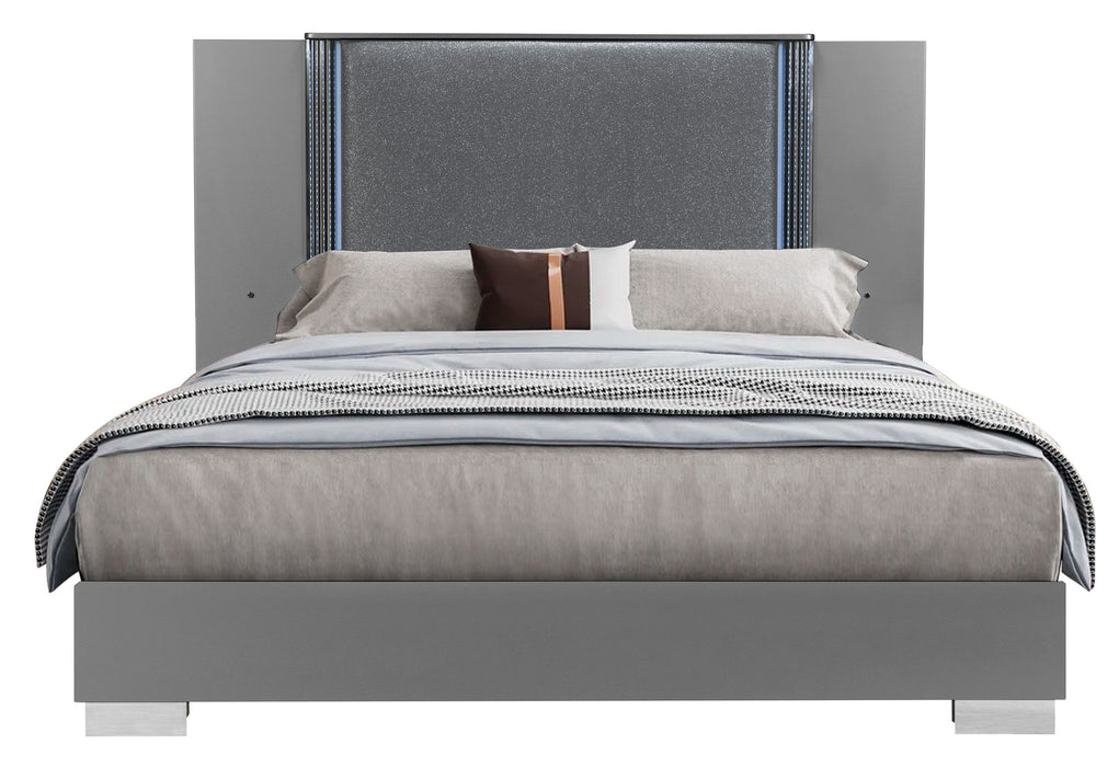 Ylime - Queen Bed Group - Smooth Silver