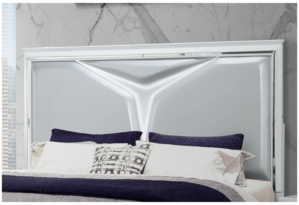 Romo - Queen Bed Group With LED - White