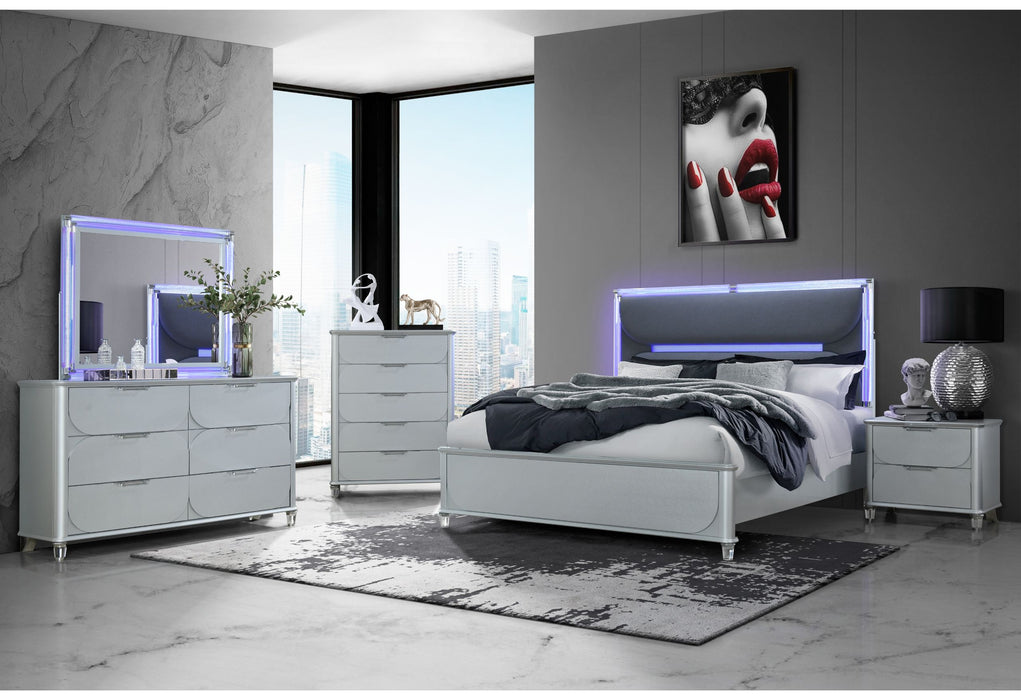 Lando - Queen Bed Group - Silver