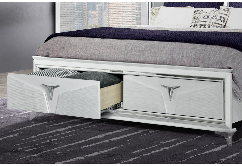 Romo - Queen Bed With LED - White