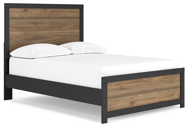 Vertani Full Panel Bed with Mirrored Dresser and 2 Nightstands
