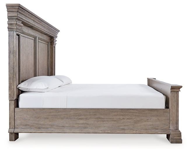 Blairhurst King Panel Bed with Dresser