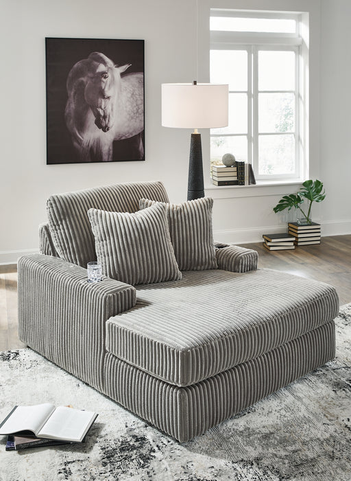 Lindyn Chaise